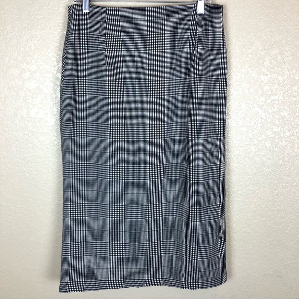 Nwot Zara Check Print Large Button Midi Skirt. - image 7